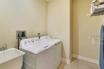 2811 N Bell Avenue #107, Chicago, IL 60618 - Photo 29