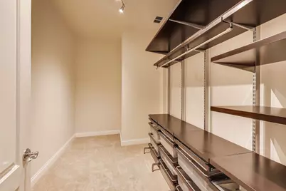 2811 N Bell Avenue #107, Chicago, IL 60618 - Photo 23