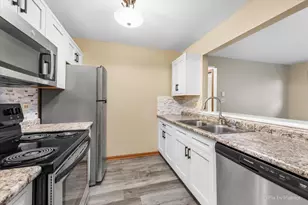 [Address not provided], McHenry, IL 60050 - Photo 5