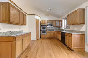 5131 190th St, Country Club Hills, IL 60478 - Photo 7