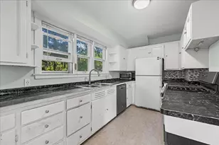 300 N South Elgin Blvd, South Elgin, IL 60177 - Photo 9