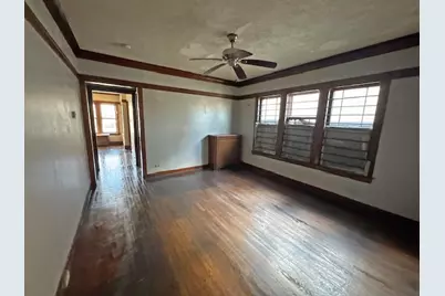 938 N Leamington Avenue, Chicago, IL 60651 - Photo 9