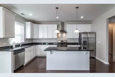 76 Lakeview Place, Lake Zurich, IL 60047 - Photo 3