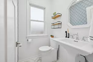 1221 N East Ave, Oak Park, IL 60302 - Photo 11