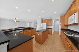 12777 Zinnia Ct, Huntley, IL 60142 - Photo 13