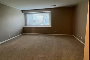 211 E Ashbury Ln, Roselle, IL 60172 - Photo 7