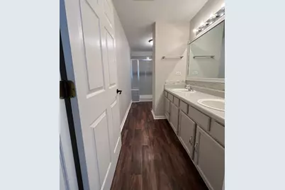 211 E Ashbury Lane #7, Roselle, IL 60172 - Photo 9