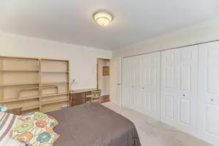 2234 S Goebbert Rd, Arlington Heights, IL 60005 - Photo 17