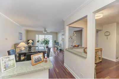 2234 S Goebbert Road #118, Arlington Heights, IL 60005 - Photo 3