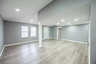 42425 N Park Ln E, Antioch, IL 60002 - Photo 13