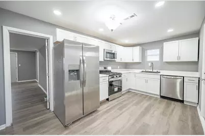 42425 N Park Lane E, Antioch, IL 60002 - Photo 5