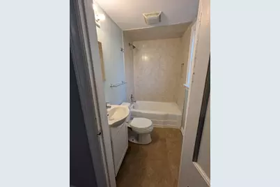 317 E Park Avenue #A, Libertyville, IL 60048 - Photo 5