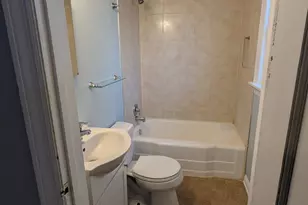 317 E Park Ave, Libertyville, IL 60048 - Photo 5