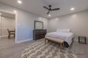 6259 W Peterson Ave, Chicago, IL 60646 - Photo 9