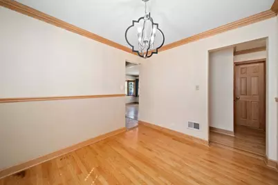 6011 N Monitor Avenue, Chicago, IL 60646 - Photo 9