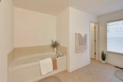 2409 Bluewater Drive, Wauconda, IL 60084 - Photo 25