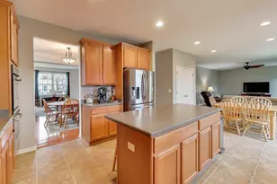 2409 Bluewater Dr, Wauconda, IL 60084 - Photo 5