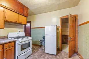 8119 S South Shore Dr, Chicago, IL 60617 - Photo 7