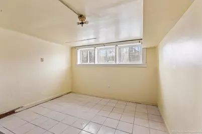 8119 S South Shore Drive, Chicago, IL 60617 - Photo 17