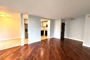 2 Villa Verde Dr, Buffalo Grove, IL 60089 - Photo 9