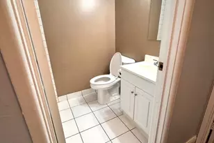 2 Villa Verde Dr, Buffalo Grove, IL 60089 - Photo 17