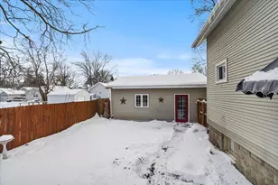 104 Magoun St, Bloomington, IL 61701 - Photo 27