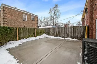 2521 E 98th St, Chicago, IL 60617 - Photo 5