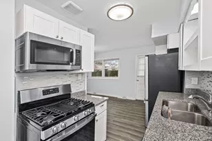 2521 E 98th St, Chicago, IL 60617 - Photo 13