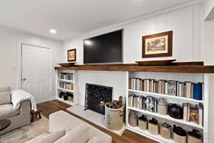 [Address not provided], Crystal Lake, IL 60012 - Photo 5