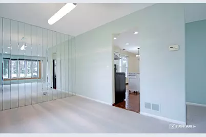 467 Highland Grove Drive, Buffalo Grove, IL 60089 - Photo 3