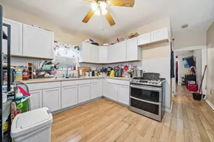 8539 S Saginaw Ave, Chicago, IL 60617 - Photo 7