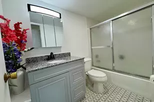 808 N River Rd, Mount Prospect, IL 60056 - Photo 9