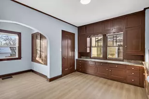 324 Paris Ave, Rockford, IL 61107 - Photo 9