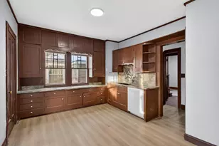 324 Paris Ave, Rockford, IL 61107 - Photo 9