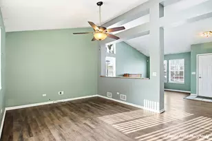 28501 Wagon Trail Ct, Lakemoor, IL 60051 - Photo 7