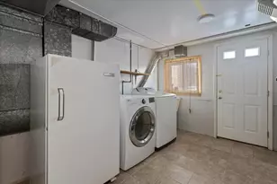 7910 Churchill St, Morton Grove, IL 60053 - Photo 33