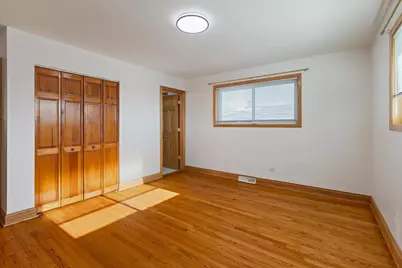 7910 Churchill Street, Morton Grove, IL 60053 - Photo 19