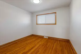 7910 Churchill St, Morton Grove, IL 60053 - Photo 25