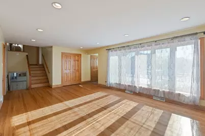 7910 Churchill Street, Morton Grove, IL 60053 - Photo 17