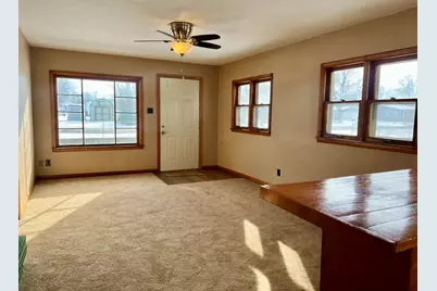 221 W 7th Street, Tilton, IL 61833 - Photo 5