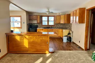 221 W 7th St, Tilton, IL 61833 - Photo 9