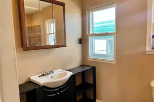 221 W 7th St, Tilton, IL 61833 - Photo 21