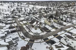 1108 Heavens Gate Dr, Lake in the Hills, IL 60156 - Photo 39