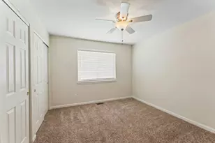 1108 Heavens Gate Dr, Lake in the Hills, IL 60156 - Photo 27