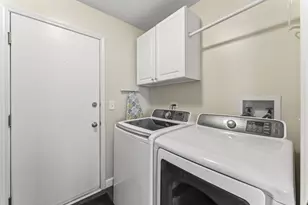 1108 Heavens Gate Dr, Lake in the Hills, IL 60156 - Photo 21