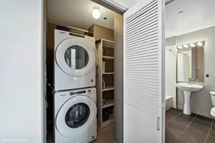 200 W Grand Ave, Chicago, IL 60654 - Photo 11