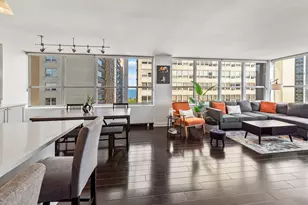 655 W Irving Park Rd, Chicago, IL 60613 - Photo 11