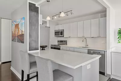 655 W Irving Park Road #1301, Chicago, IL 60613 - Photo 5