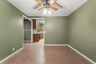 431 S Independence St, Monticello, IL 61856 - Photo 9