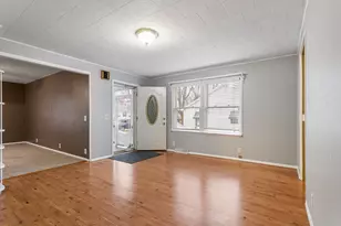 431 S Independence St, Monticello, IL 61856 - Photo 5